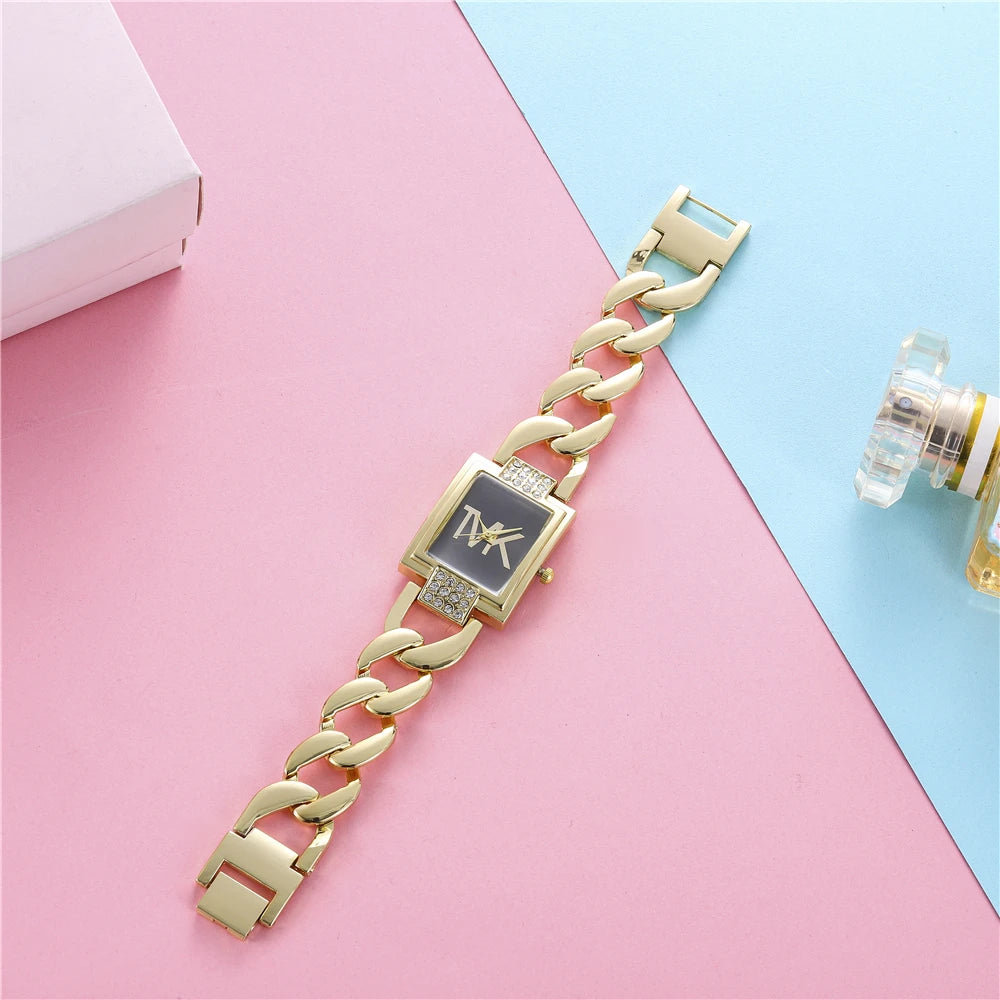 Aura Lux Watch – elegant and refined