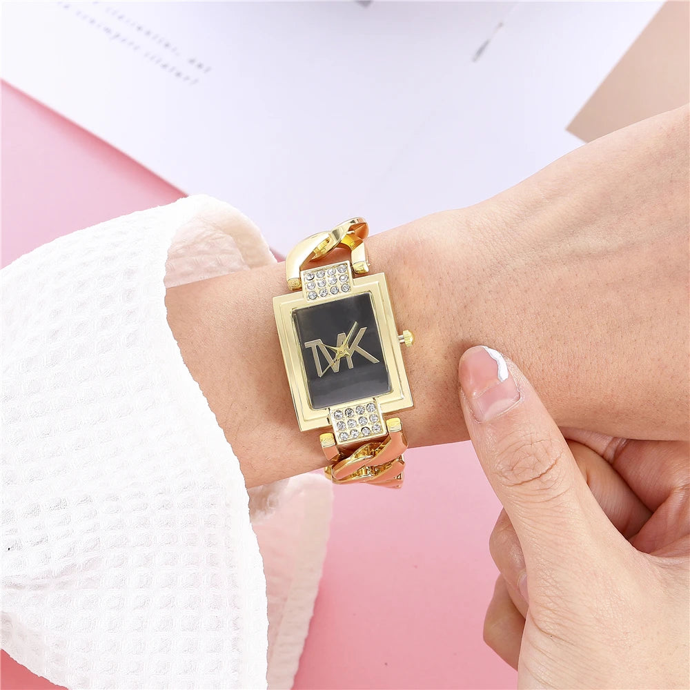 Aura Lux Watch – elegant and refined